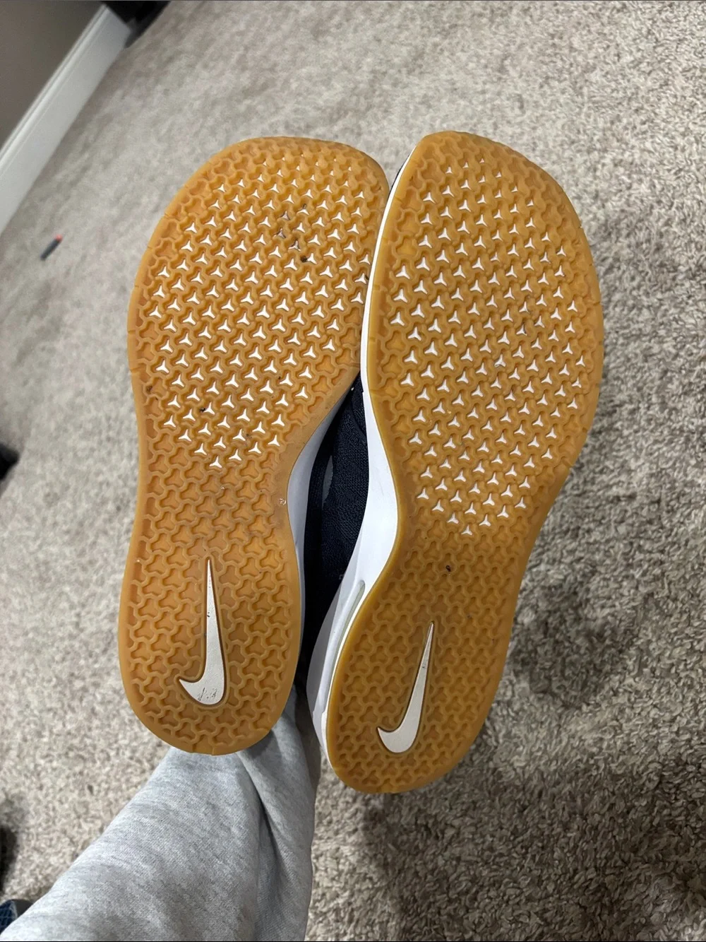 Nike Men's Navy and White Low-Top Athletic Sneakers